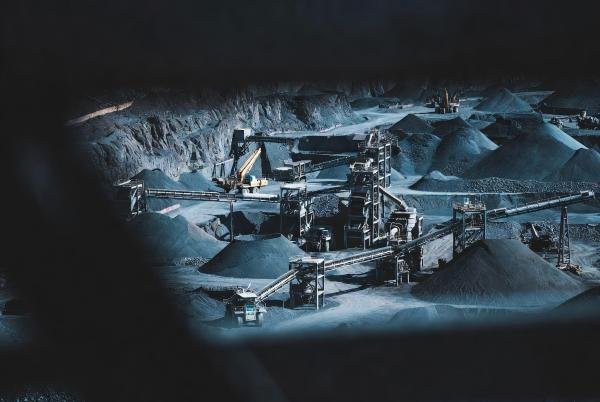 Aggregate quarry operations